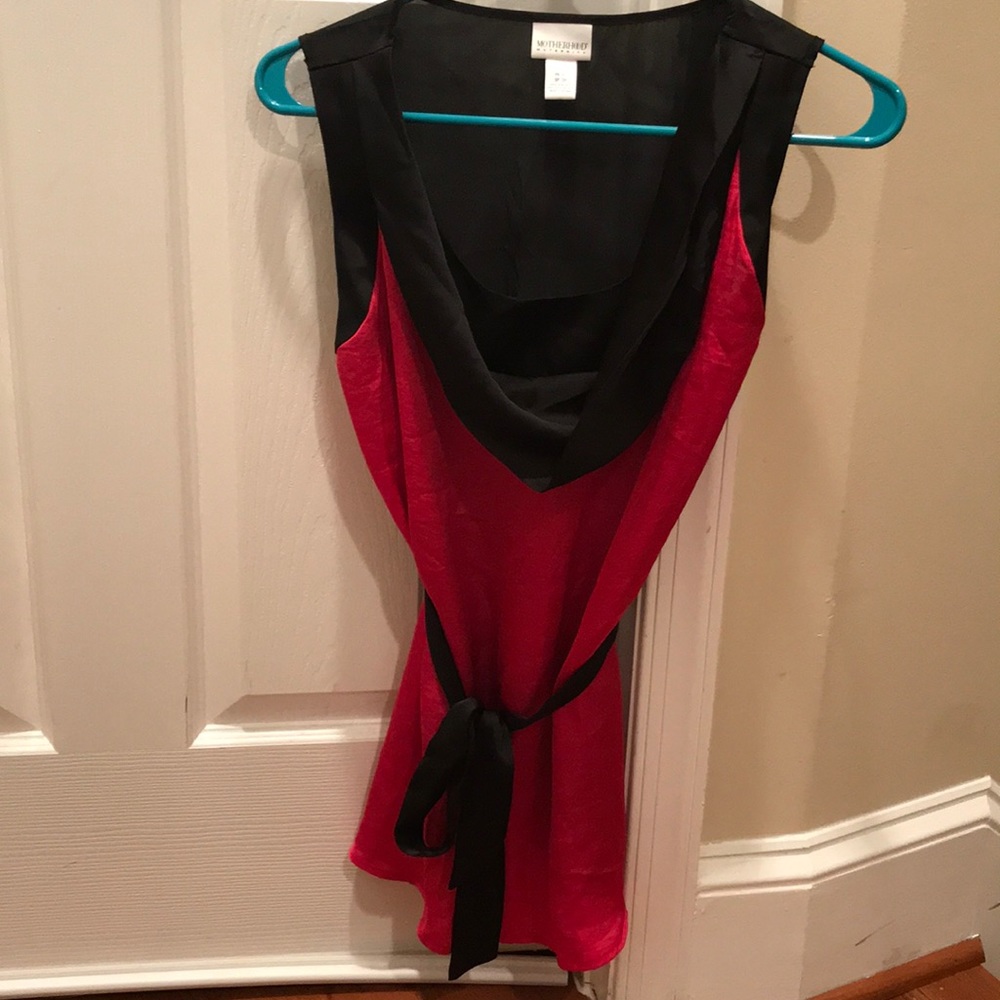 EUC Motherhood Maternity Fuschia/Black Top - Picture 1 of 5